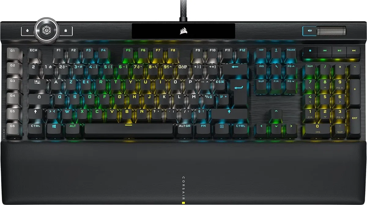Corsair K100 RGB Tastiera da Gioco Ottico-Meccanica con Cavo - Interruttori OPX - Keycaps PBT - Integrazione Elgato Stream Deck - Compatibile con iCUE - PC, Mac, Xbox - AZERTY FR - Nero