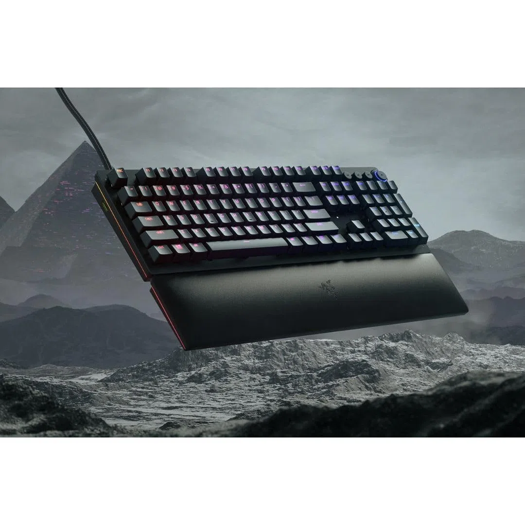 Razer Tastiera da gioco analogica Huntsman V2: controllo regolabile tramite interruttori ottici analogici - Modalità Trigger Rapid - Illuminazione Chroma RGB - Poggiapolsi magnetico - Tasti