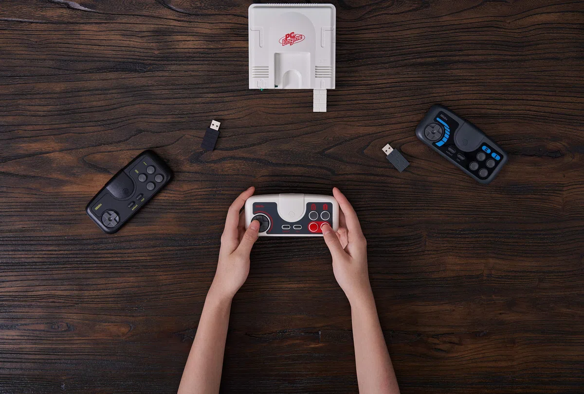 8Bitdo PCE 2.4G Mando Juego Inalámbrico para PC Engine Mini/CoreGrafx mini/TurboGrafx-16 Mini/Switch