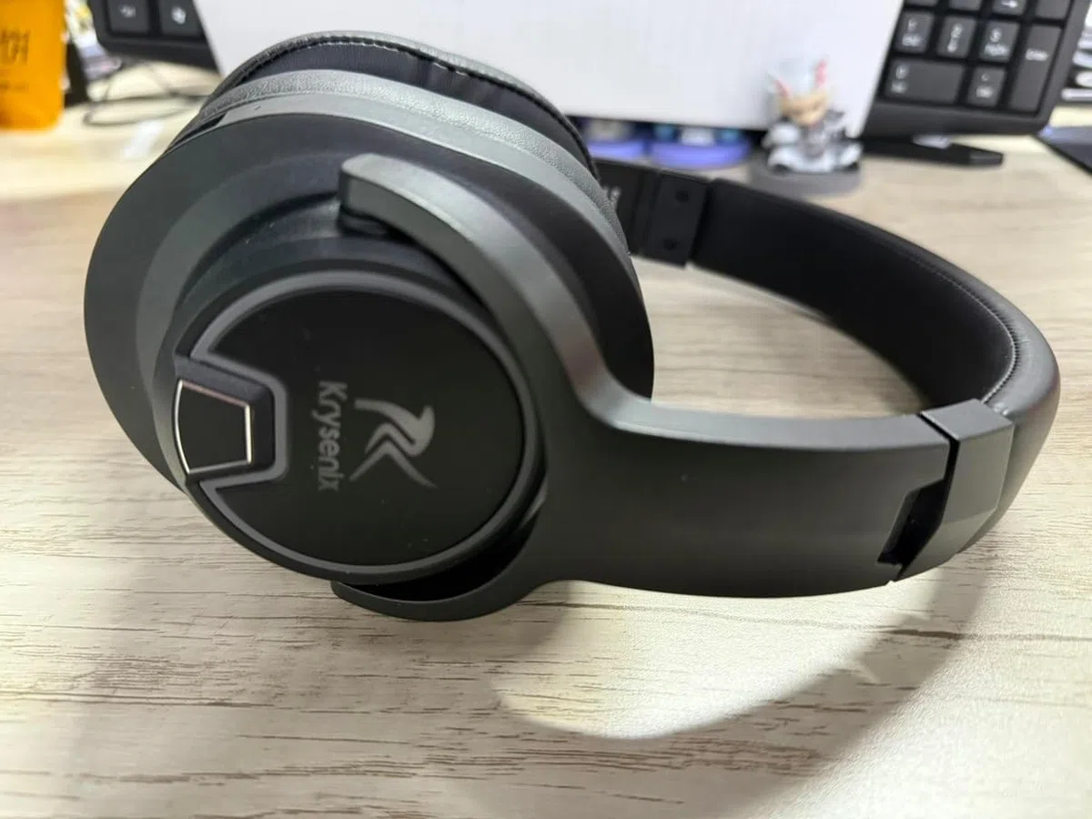PG4 RGB Wireless Gaming Headset per PS4, PS5, PC - 2.4GHz 7.1 Surround Sound, cuffie da gioco Bluetooth con microfono antirumore staccabile AI, batteria da 48 ore per laptop, Switch, Mac (nero)