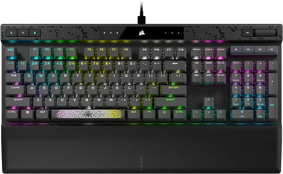 CORSAIR K70 MAX RGB Magnetic Tastiera da Gioco Meccanica cablata - MGX Switches Regolabili - PBT Double Shot Keycaps - Rapid Trigger Mode - Compatibile con iCUE - PC, PS5, PS4, Xbox - AZERTY FR -