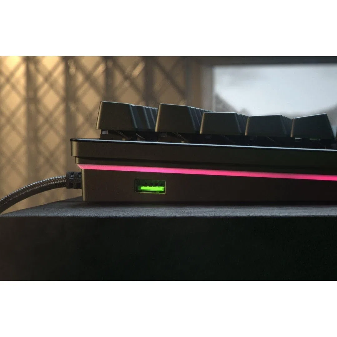 Razer Tastiera da gioco analogica Huntsman V2: controllo regolabile tramite interruttori ottici analogici - Modalità Trigger Rapid - Illuminazione Chroma RGB - Poggiapolsi magnetico - Tasti