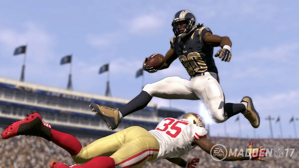 Madden NFL 17 - PlayStation 4 [Edizione: Regno Unito]