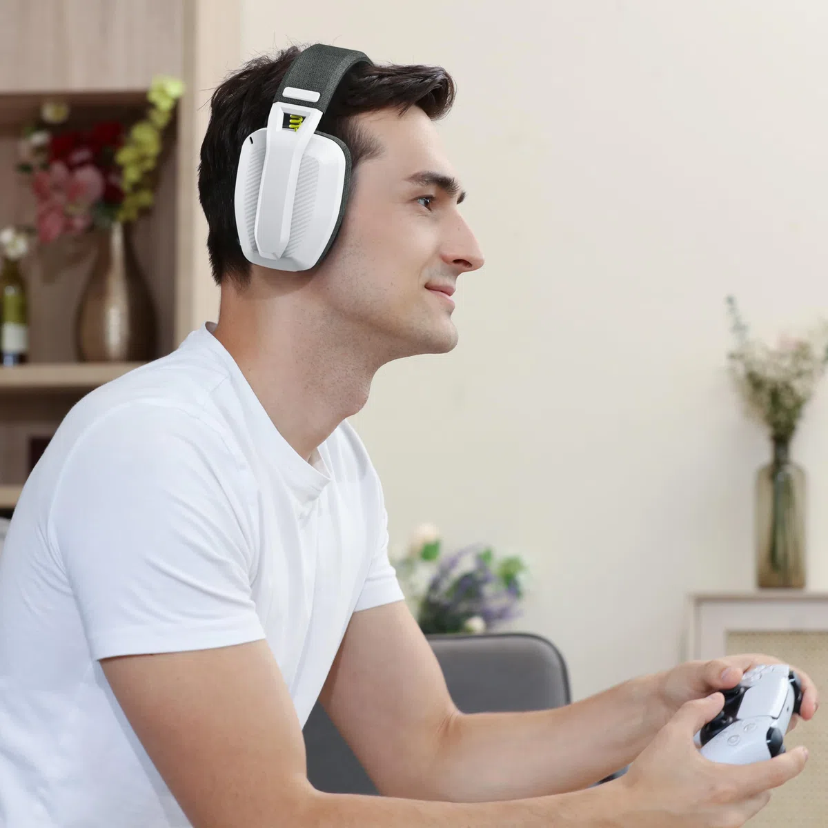 BINNUNE Cuffie da Gioco Wireless Microfono Ribaltabile per PC, PS4, PS5, Cuffie da Gioco Bluetooth Wireless 2.4GHz con Microfono per Laptop Computer, Bianco