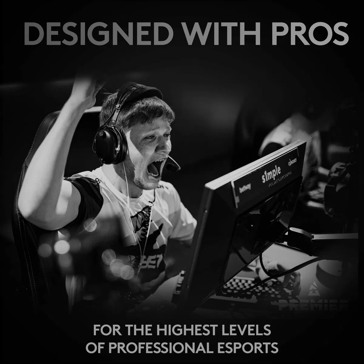 Logitech G PRO X SUPERLIGHT Mouse Gaming Wireless + Logitech G PRO TKL Tastiera Gaming Meccanica